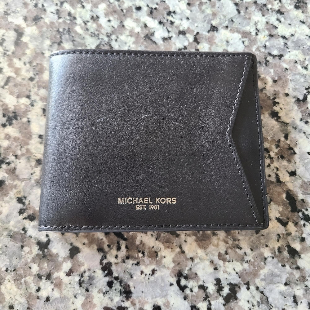 Michael Kors Bifold wallet